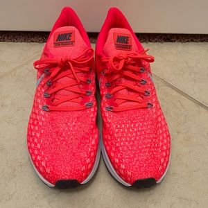 Men’s Nike Zoom Pegasus 35, size 9.5
